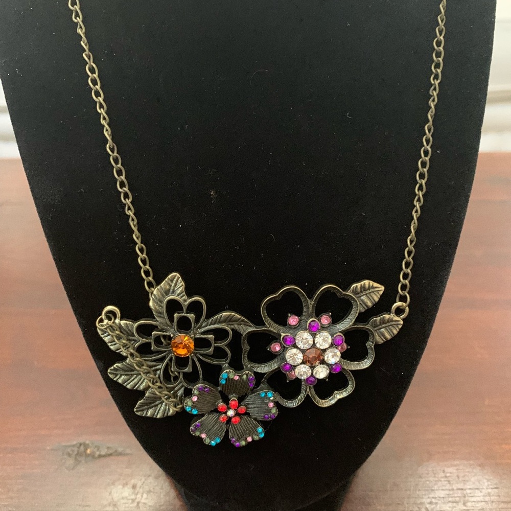 Summoning necklace